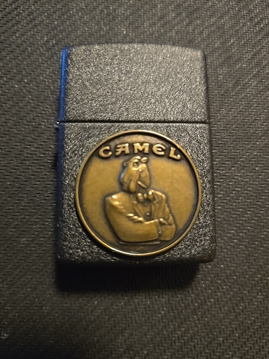 Zippo Camel: Tuxedo Joe-Emblem-Z228-. Black. New.