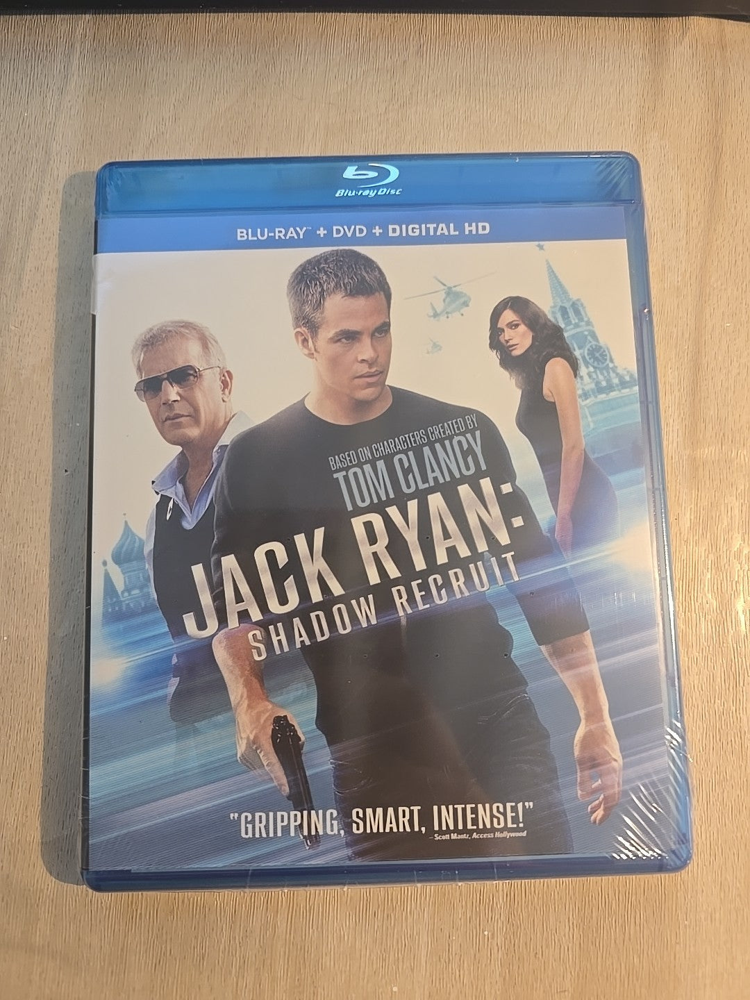 Jack Ryan: Shadow Recruit   (Blu-ray/DVD) NEW w/slipcover wear