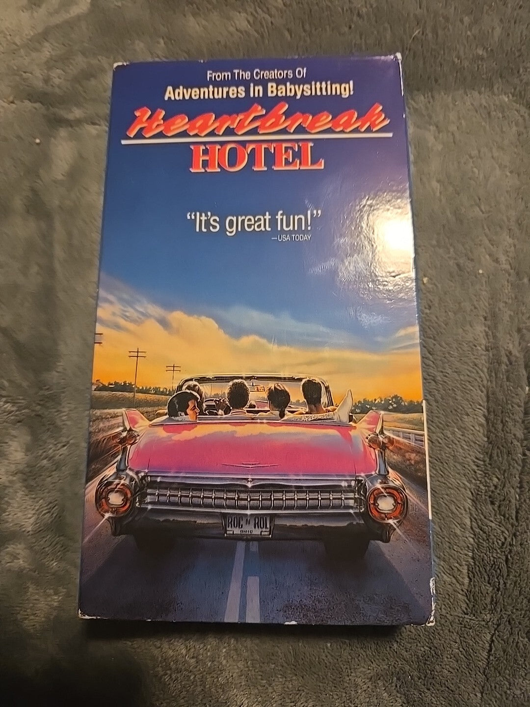 Heartbreak Hotel (VHS, 1990)