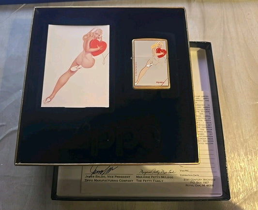 Zippo Brass Lighter The Petty Girl Series Heart 1998 New In Box Unfired