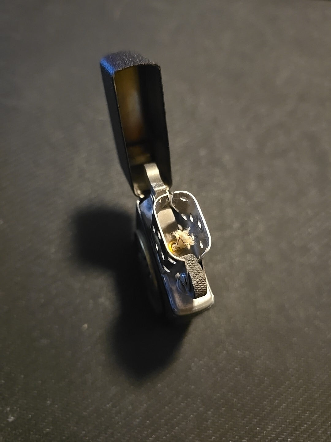 Zippo Camel: Tuxedo Joe-Emblem-Z228-. Black. New.