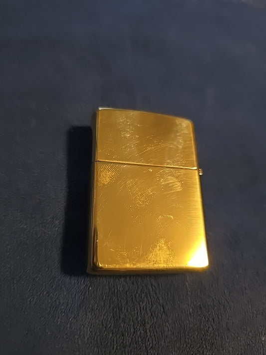 ZIPPO 1996 BARRETT SMYTHE CHAMPAGNE SURPRISE EMBLEM LIGHTER UNFIRED