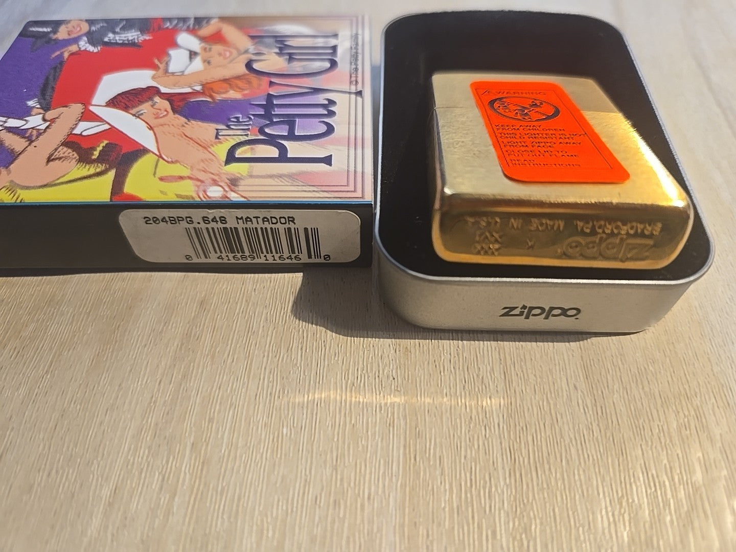 VINTAGE 2000 PETTY GIRL ZIPPO "MATADOR" PINUP ART BRASS LIGHTER Unfired 