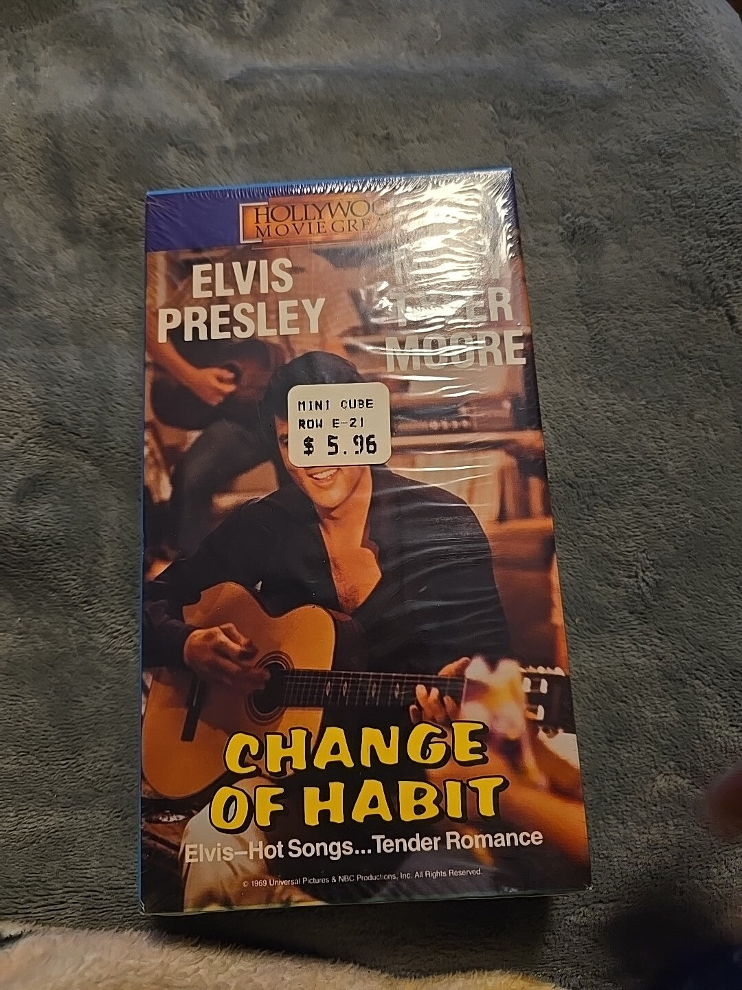 CHANGE OF HABIT ~ Elvis Presley ~ VHS ~ SEALED!!!