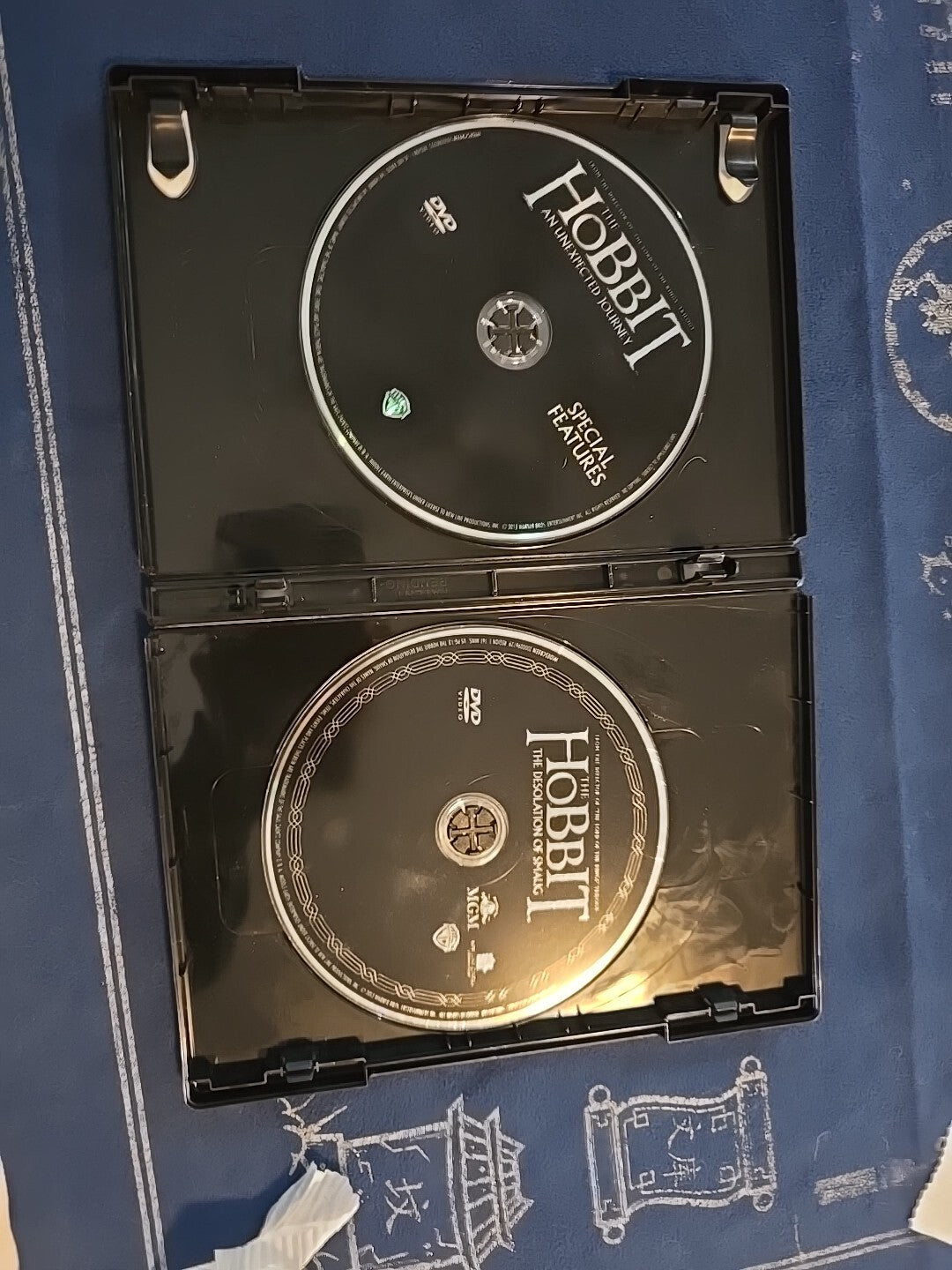 The Hobbit: The Motion Picture Trilogy (Theatrical Versions) [DVD]