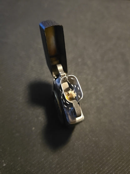 Zippo Camel: Tuxedo Joe-Emblem-Z228-. Black. New.