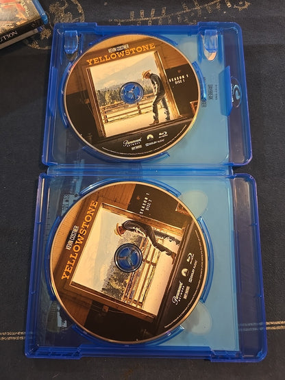 Yellowstone: Season 1 (Blu-ray, 2018)